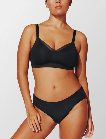 24/7® Classic Smooth Wireless Minimizer Bra