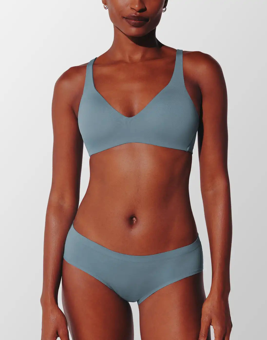 Thermoregulating TempSync™ Wireless Plunge Bra