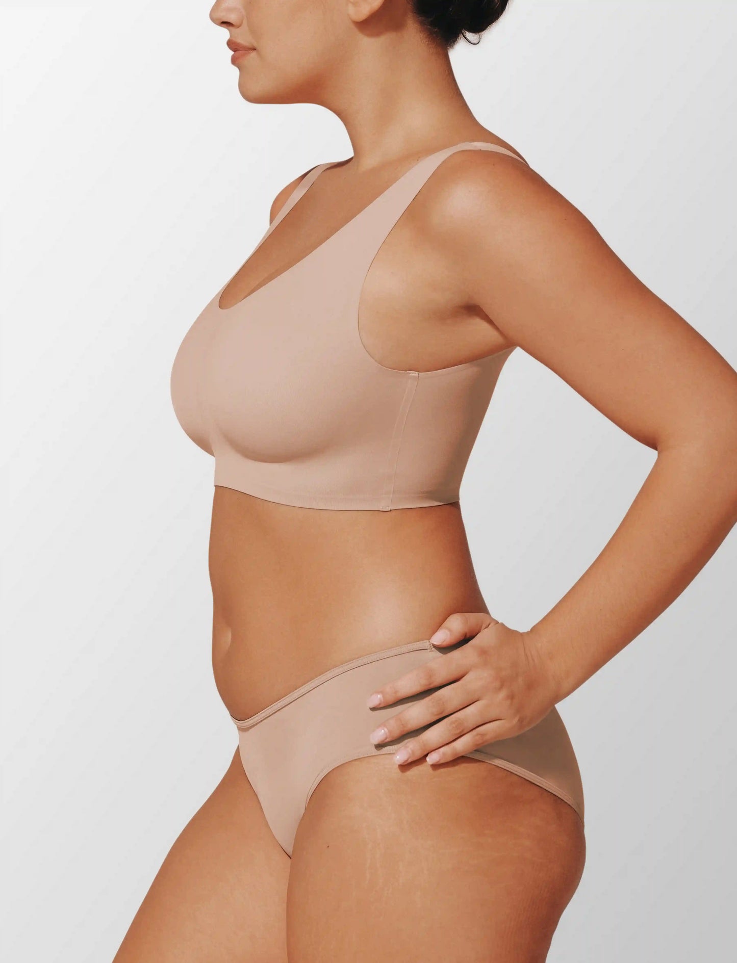 24/7® Classic Smoothing Scoop Wireless Bra