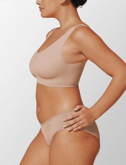 24/7® Classic Smoothing Scoop Wireless Bra